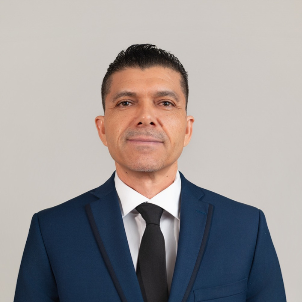 Fernando Rodriguez, asesor inmobiliario matriculado en Quintana Roo experto en bienes raíces en Cancún.